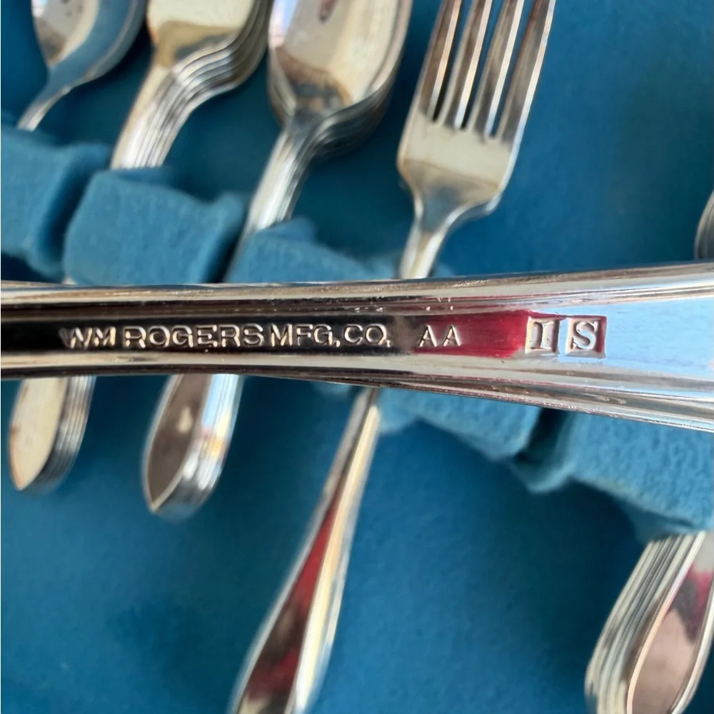 Vintage 50’s WM. Roger’s Mfg. Co. Silverware Set W/ Certificate 55 Pcs
